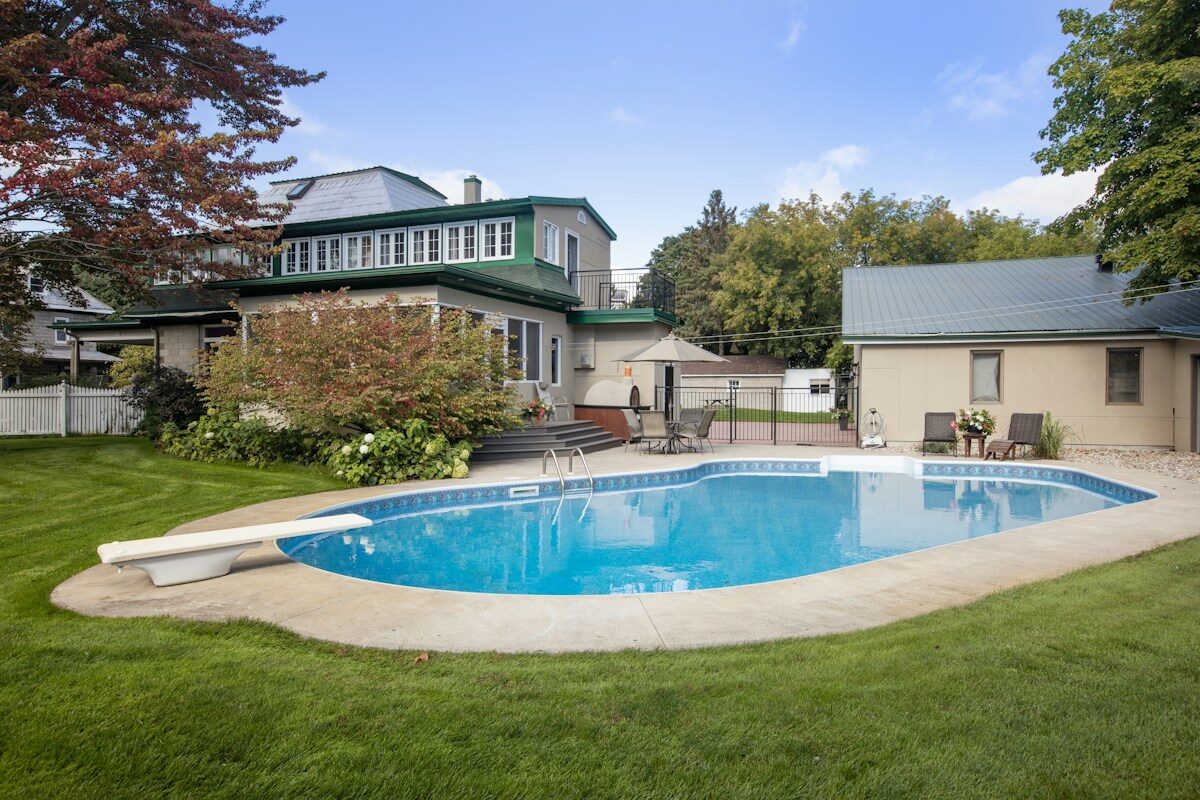 Backyard swimming pool